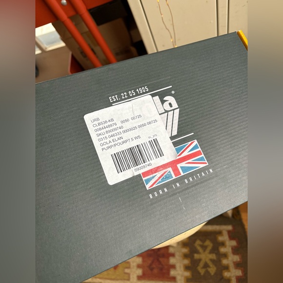 Gola Women's Elan Leather Sneaker - Picture 15 of 16